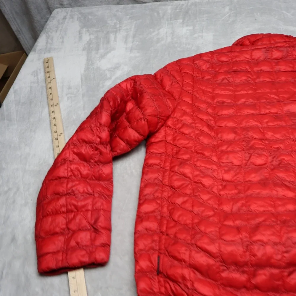 North Face Jacket Men XL Red Quilted Full Zip Thermoball Insulated Winter Puffer